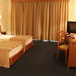 Hotel Dos Loios 2*
