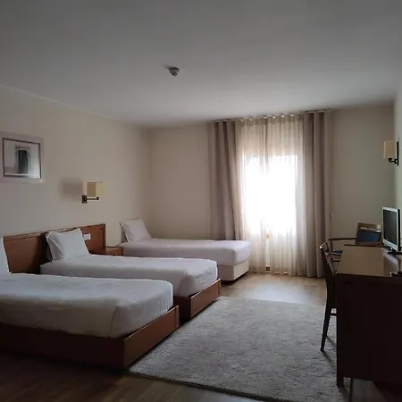 ホテル Dos Loios 2*