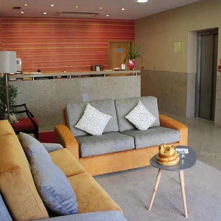 Dos Loios 2* サンタ・マリア・ダ・フェイラ