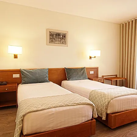 Dos Loios Szálloda 2*