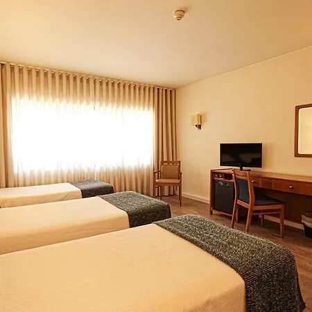 Dos Loios ホテル 2*