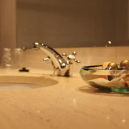 Dos Loios サンタ・マリア・ダ・フェイラ