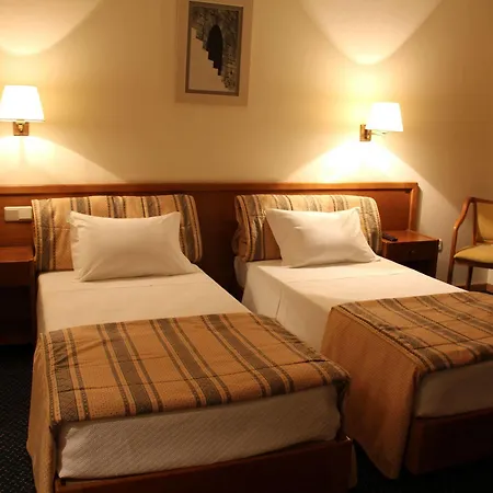 ホテル Dos Loios サンタ・マリア・ダ・フェイラ