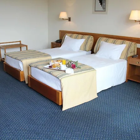 ホテル Dos Loios サンタ・マリア・ダ・フェイラ